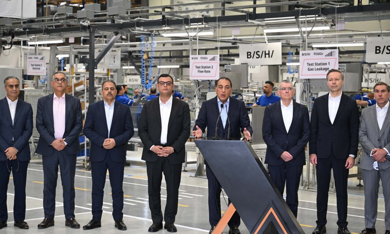 رئيس الوزراء يفتتح أول مصنع شركة "BSH" المالكة للعلامة التجارية "بوش" للأجهزة المنزلية في مصر وأفريقيا